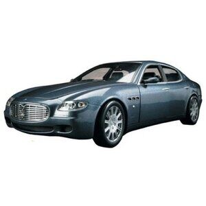 Hot Wheels 1/18 Scale Diecast B7003 Maserati Quattroporte Metallic Blue Vintage!